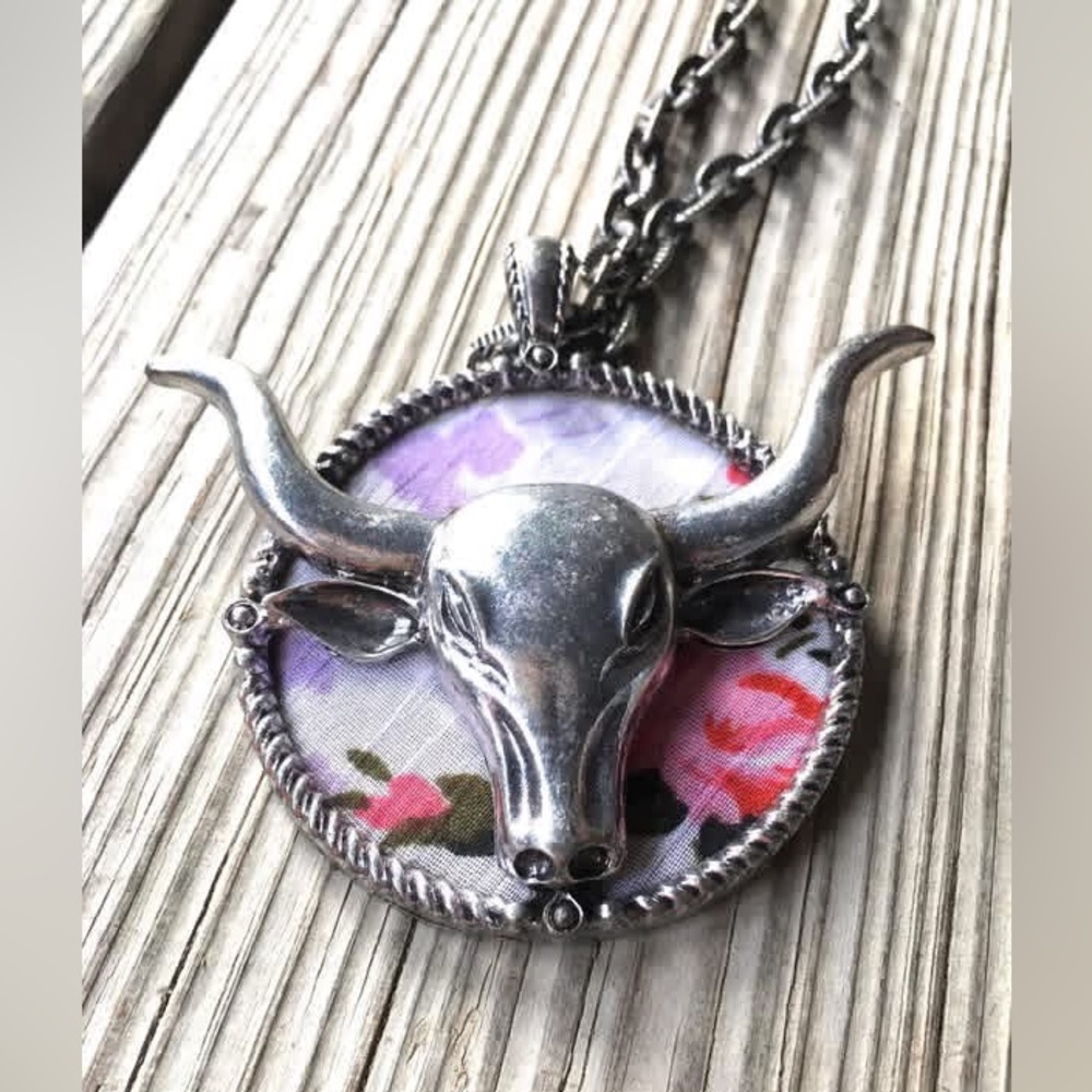5482 Western BOHO Longhorn Steer Head Floral Scrolled Fashion Pendant Necklace